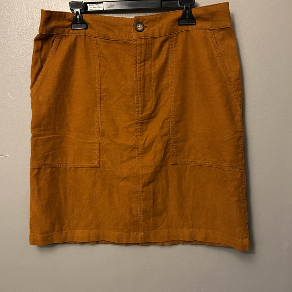 Garnet Hill skirt - “Evette mini-corduroy” in a warm rust color 100% cotton - Picture 2 of 9